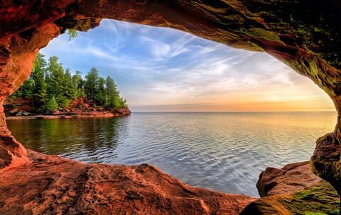Best Sea Caves in the Apostle Islands